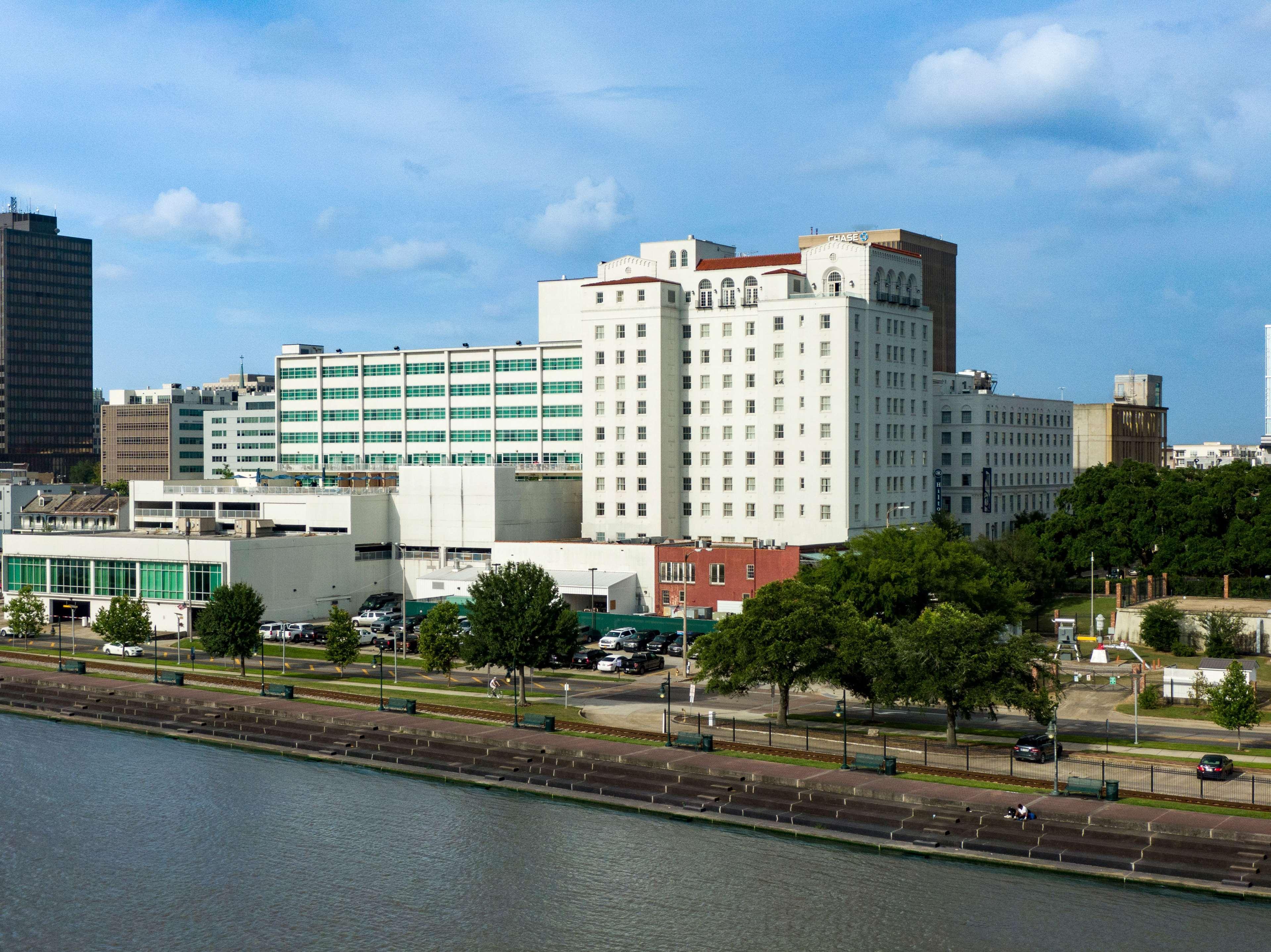Hilton Baton Rouge Capitol Center Hotel Exterior photo